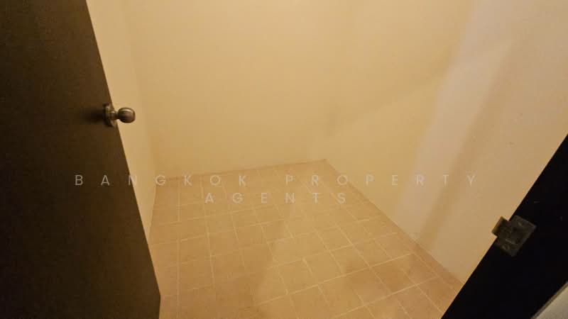 Grand Mercure Bangkok Asoke Residence, Bangkok, 50 5 Soi Sukhumvit 19, Khlong Tan Nua, Watthana, Bangkok, 3 Bedrooms, 220 sqm, Condo For Rent, by BANGKOK PROPERTY AGENTS, 500370902 - DDproperty.com