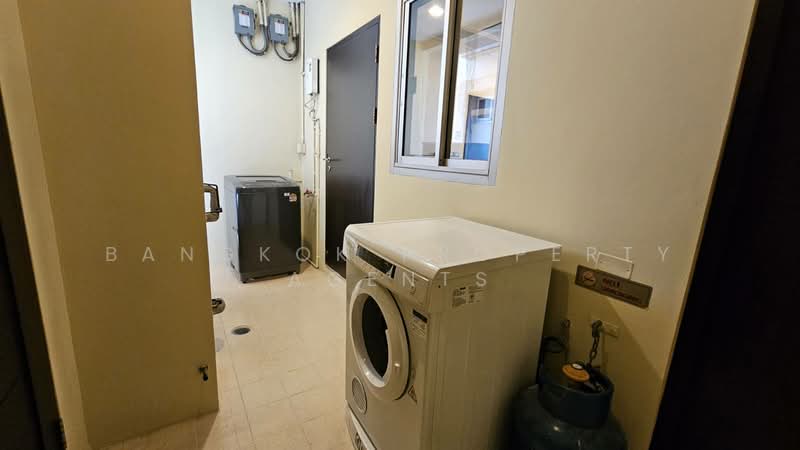 Grand Mercure Bangkok Asoke Residence, Bangkok, 50 5 Soi Sukhumvit 19, Khlong Tan Nua, Watthana, Bangkok, 3 Bedrooms, 220 sqm, Condo For Rent, by BANGKOK PROPERTY AGENTS, 500370902 - DDproperty.com