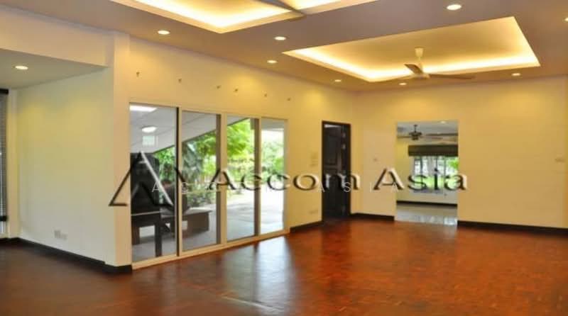 Pet friendly 3 Bedrooms House for Rent in Sukhumvit, Bangkok near MRT Sukhumvit - BTS Asok at House, กรุงเทพ, คลองตันเหนือ, วัฒนา, กรุงเทพ, 300 ตร.ม., บ้านเดี่ยว ให้เช่า, โดย Accom Asia, 500370916 - DDproperty.com