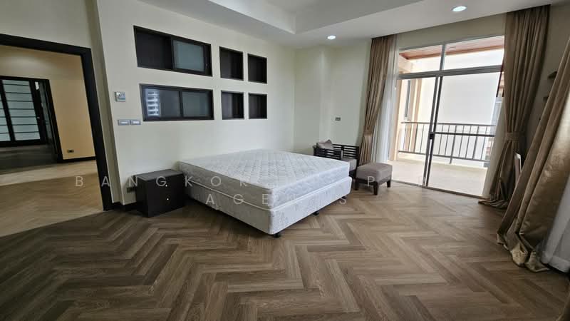 Grand Mercure Bangkok Asoke Residence, Bangkok, 50 5 Soi Sukhumvit 19, Khlong Tan Nua, Watthana, Bangkok, 3 Bedrooms, 221 sqm, Condo For Rent, by BANGKOK PROPERTY AGENTS, 500370922 - DDproperty.com