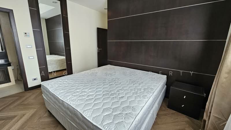 Grand Mercure Bangkok Asoke Residence, Bangkok, 50 5 Soi Sukhumvit 19, Khlong Tan Nua, Watthana, Bangkok, 3 Bedrooms, 221 sqm, Condo For Rent, by BANGKOK PROPERTY AGENTS, 500370922 - DDproperty.com