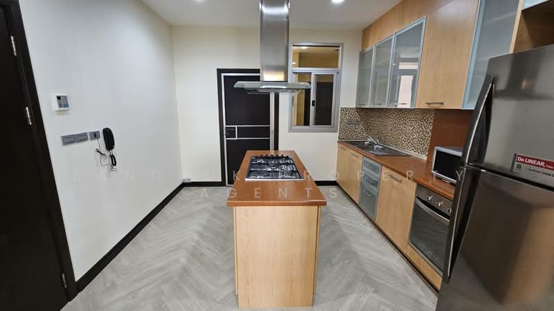 Grand Mercure Bangkok Asoke Residence : แกรนด์ เมอร์เคียว อโศก เรสซิเดนซ์, กรุงเทพ, 50 5 ซอย สุขุมวิท 19, คลองตันเหนือ, วัฒนา, กรุงเทพ, 221 ตร.ม., คอนโด ให้เช่า, โดย BANGKOK PROPERTY AGENTS, 500370922 - DDproperty.com