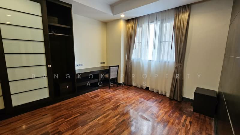 Grand Mercure Bangkok Asoke Residence, Bangkok, 50 5 Soi Sukhumvit 19, Khlong Tan Nua, Watthana, Bangkok, 3 Bedrooms, 220 sqm, Condo For Rent, by BANGKOK PROPERTY AGENTS, 500370939 - DDproperty.com