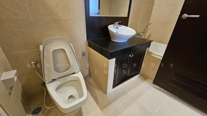 Grand Mercure Bangkok Asoke Residence, Bangkok, 50 5 Soi Sukhumvit 19, Khlong Tan Nua, Watthana, Bangkok, 3 Bedrooms, 220 sqm, Condo For Rent, by BANGKOK PROPERTY AGENTS, 500370939 - DDproperty.com