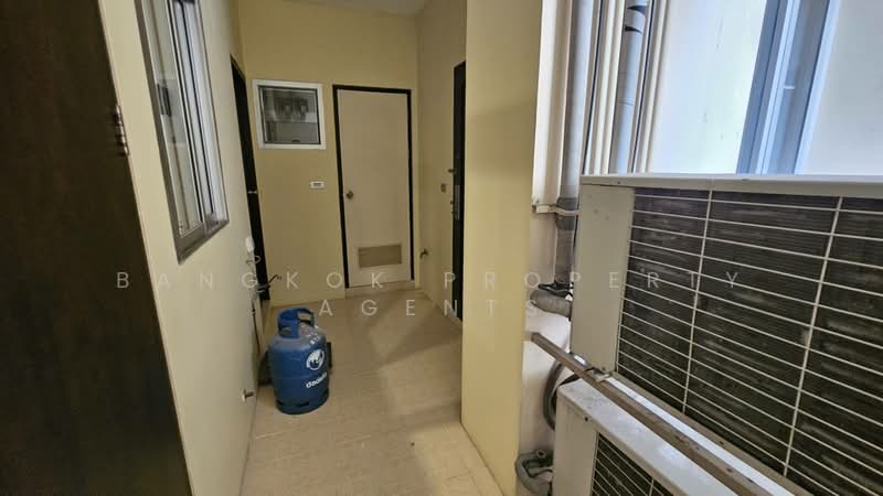 Grand Mercure Bangkok Asoke Residence, Bangkok, 50 5 Soi Sukhumvit 19, Khlong Tan Nua, Watthana, Bangkok, 3 Bedrooms, 220 sqm, Condo For Rent, by BANGKOK PROPERTY AGENTS, 500370939 - DDproperty.com