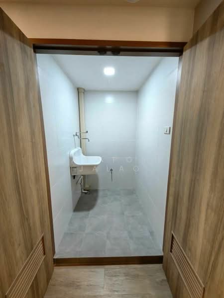Somkid Gardens, Bangkok, Ploenchit, Lumphini, Pathum Wan, Bangkok, 3 Bedrooms, 300 sqm, Condo For Rent, by Sataporn Jalao, 500370976 - DDproperty.com
