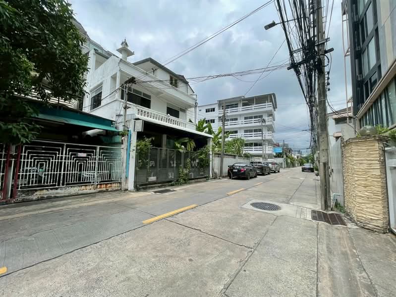 ที่ดิน + บ้านเดี่ยว 45 ตร.ว. ซอยพหลโยธิน2 แยก5 ถนนพหลโยธิน, กรุงเทพ, ถนนพหลโยธิน, สามเสนใน, พญาไท, กรุงเทพ, 180 ตร.ม., ที่ดิน ขาย, โดย คุณ รตนพร ตะโส (มาย), 500371022 - DDproperty.com