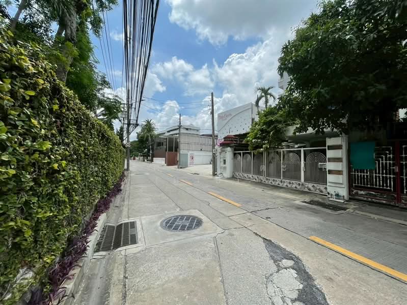 ที่ดิน + บ้านเดี่ยว 45 ตร.ว. ซอยพหลโยธิน2 แยก5 ถนนพหลโยธิน, กรุงเทพ, ถนนพหลโยธิน, สามเสนใน, พญาไท, กรุงเทพ, 180 ตร.ม., ที่ดิน ขาย, โดย คุณ รตนพร ตะโส (มาย), 500371022 - DDproperty.com