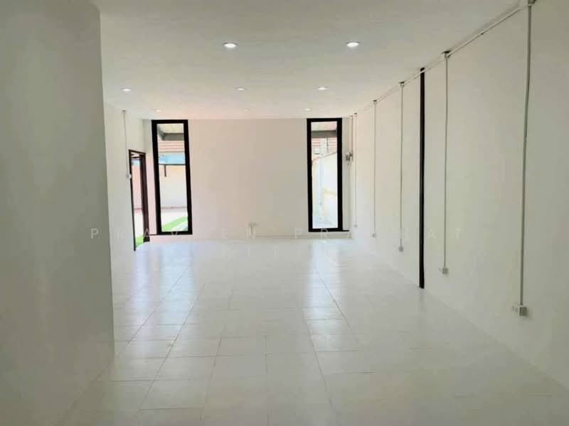 หมู่บ้านวันทนา, Chon Buri (Pattaya), Nong Pru, Bang Lamung (Pattaya), Chon Buri (Pattaya), 5 Bedrooms, 200 sqm, Single Detached House For Rent, by Praveen Peter, 500371033 - DDproperty.com
