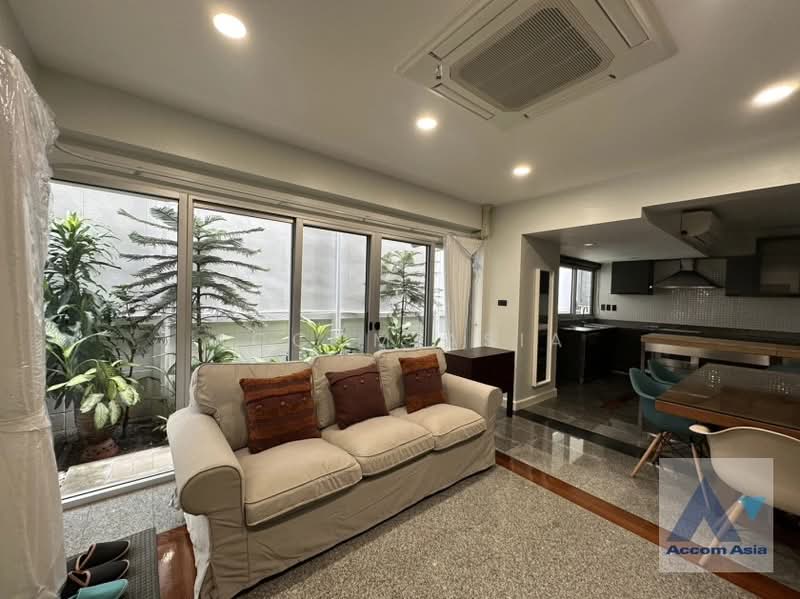 4 Bedrooms House for Rent in Sukhumvit, Bangkok near BTS Phrom Phong at House suite for family, Bangkok, Khlong Tan Nua, Watthana, Bangkok, 4 Bedrooms, 320 sqm, Single Detached House For Rent, by Accom Asia, 500371044 - DDproperty.com