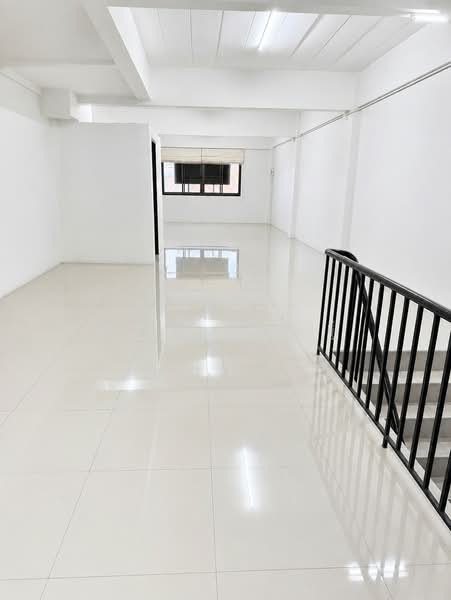 ขายอาคารพาณิชย์ 4.5 ชั้น รามคำแหง 76 หัวหมาก บางกะปิ ใกล้เดอะมอลล์ บางกะปิ, Bangkok, Hua Mak, Bang Kapi, Bangkok, , 106 sqm, Shophouse For Sale, by คุณสุรเชษฐิ์, 500371056 - DDproperty.com
