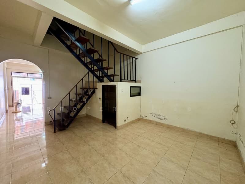 หมู่บ้านสุขสวัสดิ์7 นครสวรรค์, Nakhon Sawan, Nakhonsawan Tok, Muang Nakhon Sawan, Nakhon Sawan, 3 Bedrooms, 150 sqm, Townhouse For Sale, by The Best Property  อ้อ, 500371066 - DDproperty.com