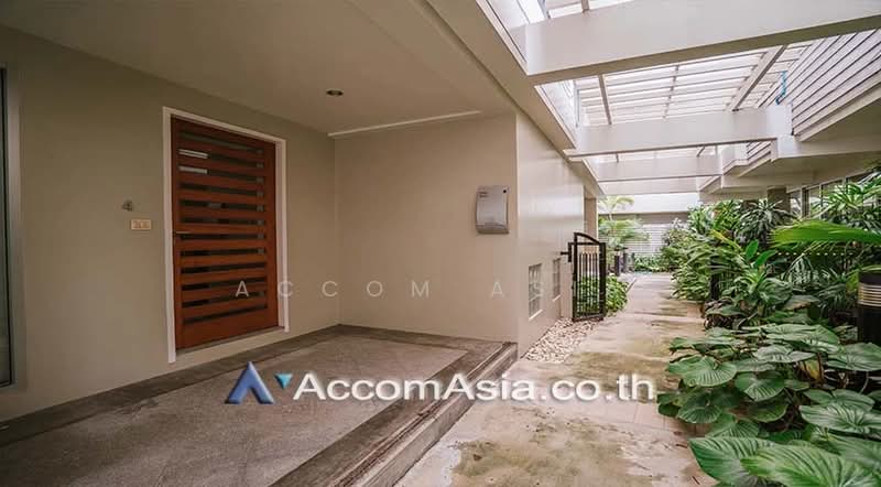 Pet friendly 4 Bedrooms House for Rent in Sukhumvit, Bangkok near BTS Phrom Phong at House suite for, กรุงเทพ, คลองตันเหนือ, วัฒนา, กรุงเทพ, 320 ตร.ม., บ้านเดี่ยว ให้เช่า, โดย Accom Asia, 500371069 - DDproperty.com