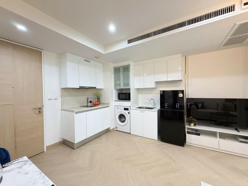 Collezio Sathorn-Pipat, Bangkok, 41 Soi Pipat 1 Silom Road, Silom, Bang Rak, Bangkok, 1 Bedroom, 42 sqm, Condo For Sale, by Connex Property, 500371078 - DDproperty.com