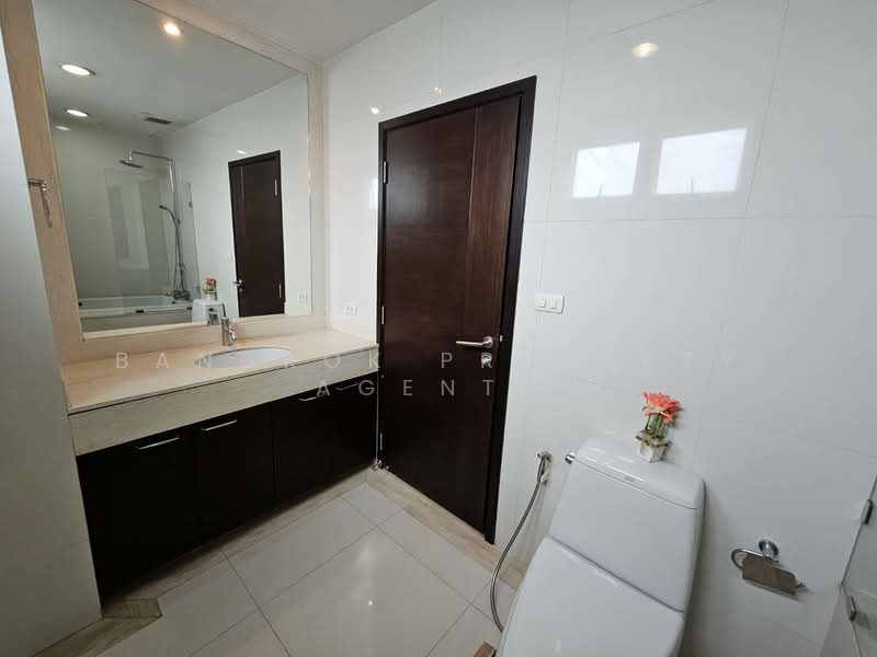 Piyathip Place, Bangkok, 24 Soi Prommitr, Khlong Tan Nua, Watthana, Bangkok, 2 Bedrooms, 173 sqm, Condo For Rent, by BANGKOK PROPERTY AGENTS, 500371080 - DDproperty.com