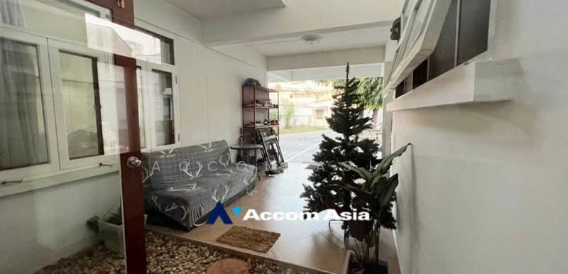 4 Bedrooms House for Rent in Sukhumvit, Bangkok near BTS Thong Lo, กรุงเทพ, PHHJ+8C กรุงเทพมหานคร, คลองตันเหนือ, วัฒนา, กรุงเทพ, 300 ตร.ม., บ้านเดี่ยว ให้เช่า, โดย Accom Asia, 500371101 - DDproperty.com