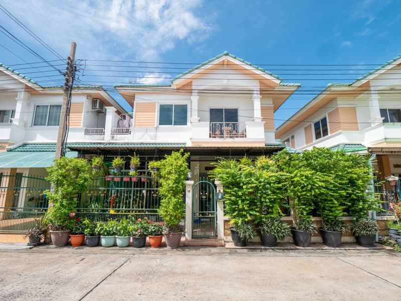 หงส์ประยูร 3, นนทบุรี, บางกรวย-ไทรน้อย, บางรักพัฒนา, บางบัวทอง, นนทบุรี, 170 ตร.ม., บ้านแฝด ขาย, โดย ฐิติศักดิ์ เจน, 500371107 - DDproperty.com