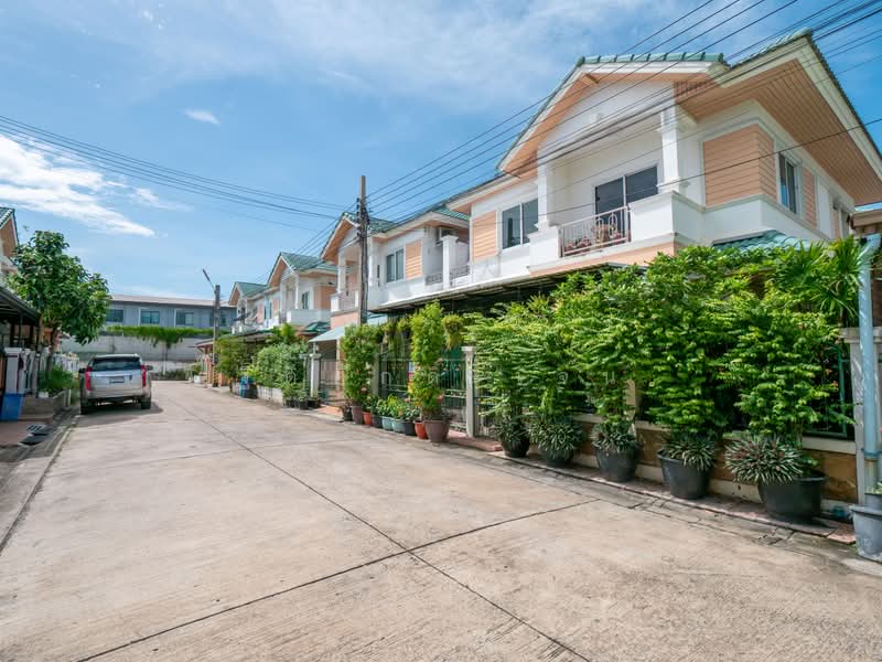 หงส์ประยูร 3, นนทบุรี, บางกรวย-ไทรน้อย, บางรักพัฒนา, บางบัวทอง, นนทบุรี, 170 ตร.ม., บ้านแฝด ขาย, โดย ฐิติศักดิ์ เจน, 500371107 - DDproperty.com