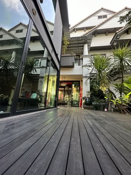Baan Pattanakarn, Bangkok, Soi Phatthanakan 30, Suan Luang, Bangkok, 5 Bedrooms, 500 sqm, Single Detached House For Sale, by The Luxe Group, 500371127 - DDproperty.com