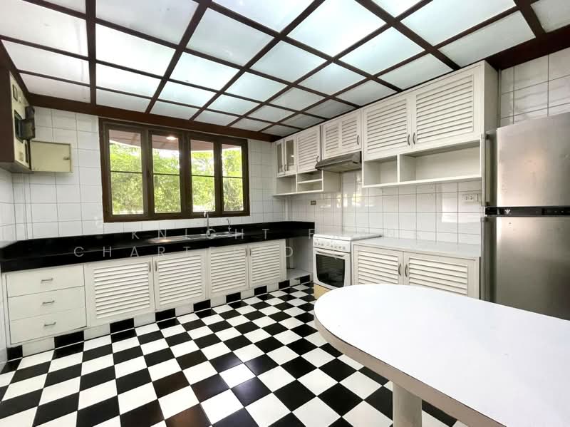บ้านในซอยร่วมฤดี, กรุงเทพ, ลุมพินี, ปทุมวัน, กรุงเทพ, 220 ตร.ม., บ้านเดี่ยว ให้เช่า, โดย Knight Frank Chartered (Thailand) Co.,Ltd, 500371133 - DDproperty.com