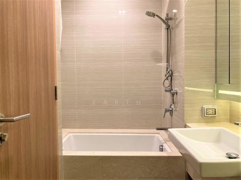 Noble BE33, Bangkok, 19 Soi Sukhumvit 33, Khlong Tan Nua, Watthana, Bangkok, 1 Bedroom, 40 sqm, Condo For Rent, by Earth, 500371150 - DDproperty.com