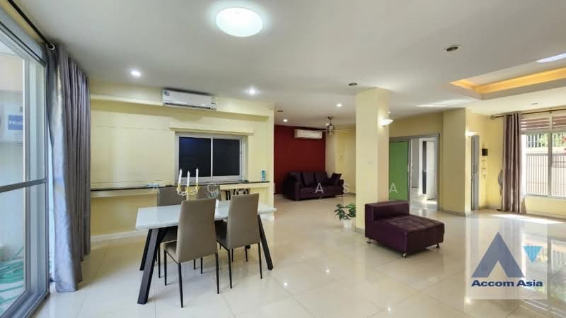 Home Office, Pet friendly 4 Bedrooms House for Rent in Sukhumvit, Bangkok near BTS Thong Lo, Bangkok, PHHJ+8C กรุงเทพมหานคร, Khlong Tan Nua, Watthana, Bangkok, 4 Bedrooms, 200 sqm, Single Detached House For Rent, by Accom Asia, 500371152 - DDproperty.com