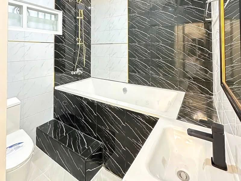 ขาย บ้านสไตล์ Modern Luxury Cottage หนองเกตุใหญ่ พัทยาตะวันออก, ชลบุรี, บางละมุง, ชลบุรี, 364 ตร.ม., บ้านเดี่ยว ขาย, โดย PLC real estate, 500371168 - DDproperty.com