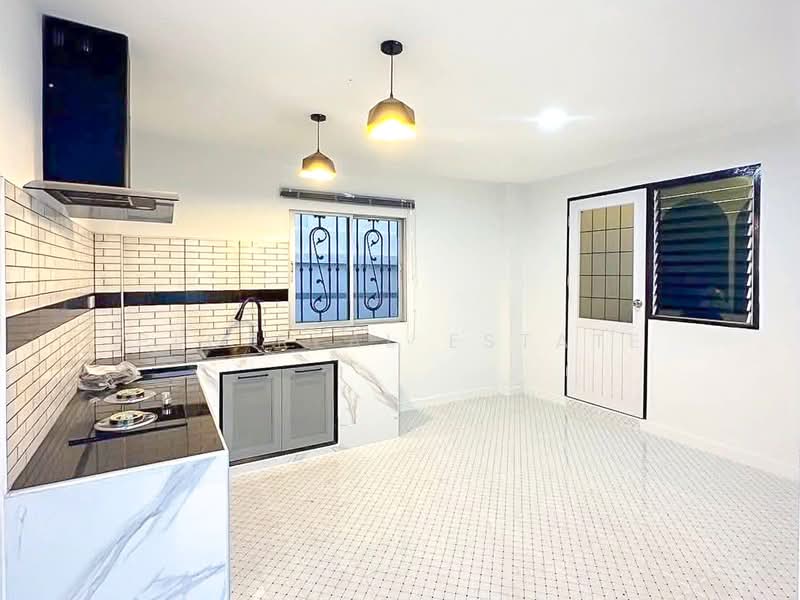Modern Luxury Cottage House for Sale Nong Ket Yai East Pattaya, Chon Buri (Pattaya), Bang Lamung, Bang Lamung (Pattaya), Chon Buri (Pattaya), 3 Bedrooms, 364 sqm, Single Detached House For Sale, by PLC real estate, 500371168 - DDproperty.com
