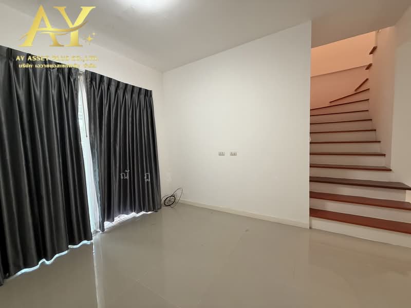 Lio Bliss Ladkrabang-Chalongkrung, Bangkok, Lam Pla Tiew, Lat Krabang, Bangkok, 3 Bedrooms, 120 sqm, Townhouse For Sale, by ณัฎฐ์ ยศขุน, 500371178 - DDproperty.com