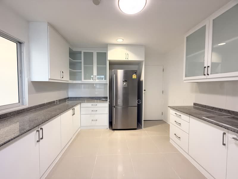 D.S. Tower 1 Sukhumvit 33, Bangkok, Soi Phrom Chit, Khlong Tan Nua, Watthana, Bangkok, 3 Bedrooms, 236 sqm, Condo For Rent, by The Luxe Group, 500371188 - DDproperty.com