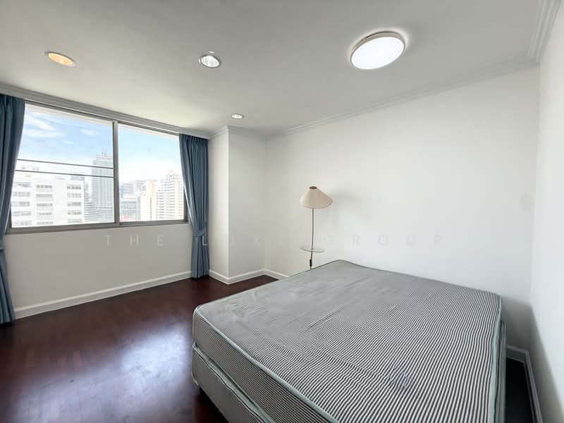 D.S. Tower 1 Sukhumvit 33, Bangkok, Soi Phrom Chit, Khlong Tan Nua, Watthana, Bangkok, 3 Bedrooms, 236 sqm, Condo For Rent, by The Luxe Group, 500371188 - DDproperty.com