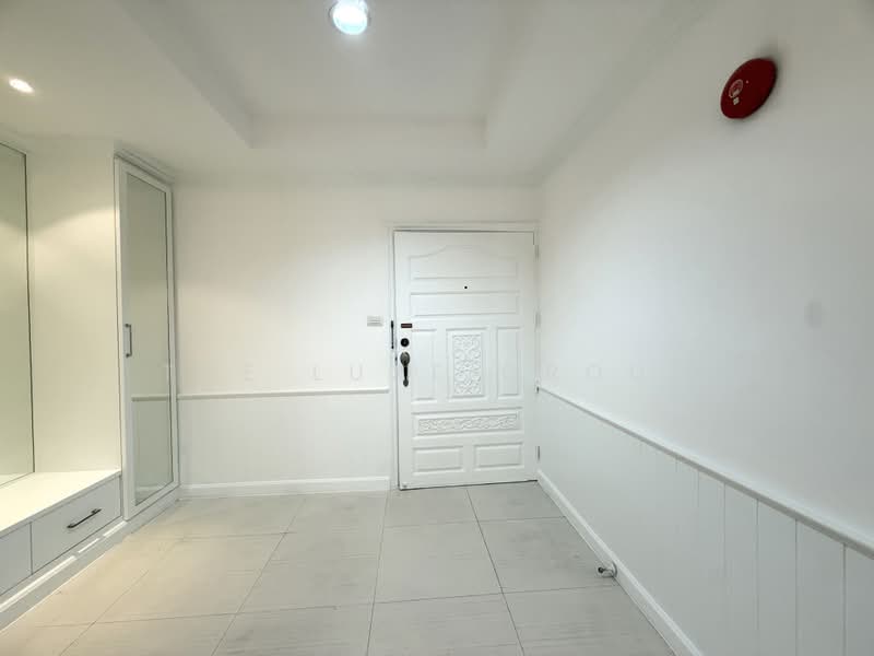 D.S. Tower 1 Sukhumvit 33, Bangkok, Soi Phrom Chit, Khlong Tan Nua, Watthana, Bangkok, 3 Bedrooms, 236 sqm, Condo For Rent, by The Luxe Group, 500371188 - DDproperty.com