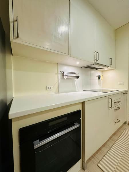 The Royal Saladaeng, Bangkok, 79 Saladaeng Road, Silom, Bang Rak, Bangkok, 3 Bedrooms, 168 sqm, Condo For Rent, by Simon Decalf, 500371202 - DDproperty.com