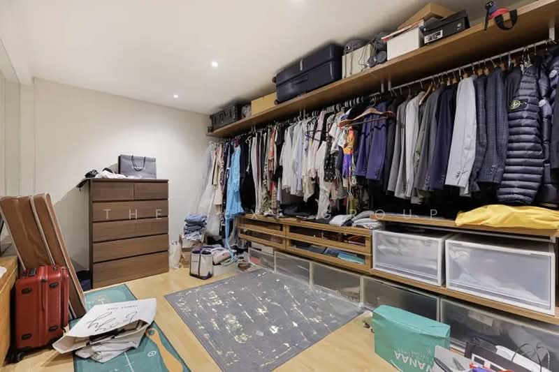 Silver Heritage, Bangkok, 96 Soi Sukhumvit 38, Phra Kanong, Khlong Toei, Bangkok, 4 Bedrooms, 303 sqm, Condo For Sale, by The Luxe Group, 500371221 - DDproperty.com