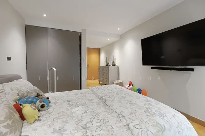 Silver Heritage, Bangkok, 96 Soi Sukhumvit 38, Phra Kanong, Khlong Toei, Bangkok, 4 Bedrooms, 303 sqm, Condo For Sale, by The Luxe Group, 500371221 - DDproperty.com