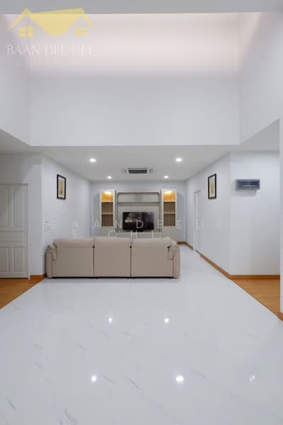 บ้านให้เช่า – ใกล้โรงเรียนนานาชาติปัญญาเด่น เพียง 10 นาที ค่าเช่า 30,000 บาท / เดือน No.14H1094, เชียงใหม่, หางดง, หางดง, เชียงใหม่, 200 ตร.ม., บ้านเดี่ยว ให้เช่า, โดย Baandeedee Chiangmai, 500371254 - DDproperty.com