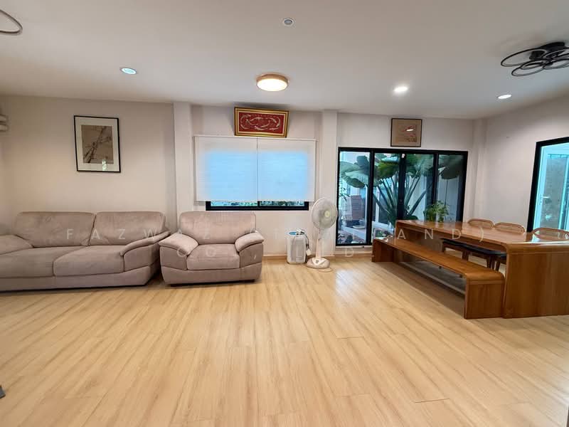 Rare 4BR House at Blue Lagoon 2 Dokmai Bangkok | 280 sqm Living, Bangkok, Dok Mai, Prawet, Bangkok, 4 Bedrooms, 280 sqm, Single Detached House For Sale, by Fazwaz (Thailand) Co., Ltd., 500371262 - DDproperty.com