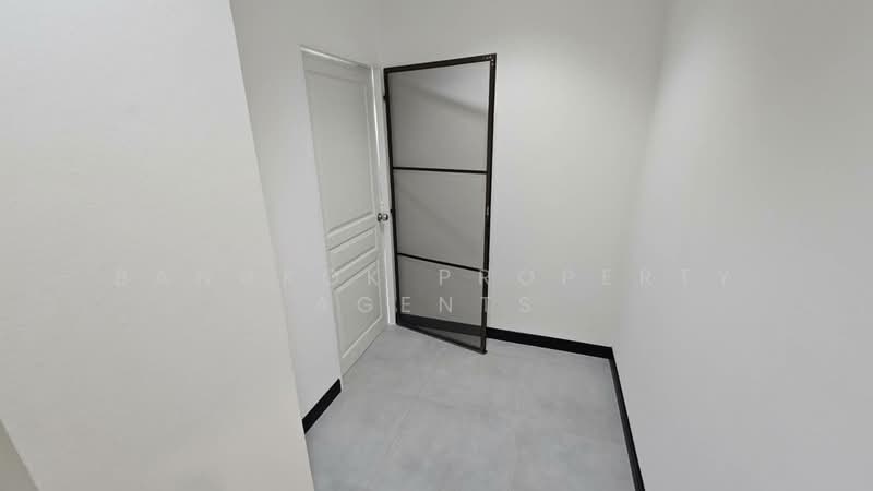 The Waterford Sukhumvit 50, Bangkok, 890 Soi Sukhumvit 50, Phra Kanong, Khlong Toei, Bangkok, 3 Bedrooms, 400 sqm, Condo For Rent, by BANGKOK PROPERTY AGENTS, 500371263 - DDproperty.com