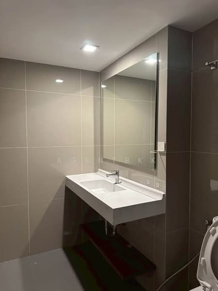 IDEO MOBI Rama 9, Bangkok, 90 Rama 9 Road, Huai Khwang, Bangkok, 2 Bedrooms, 52 sqm, Condo For Rent, by Agentbkk, 500371267 - DDproperty.com