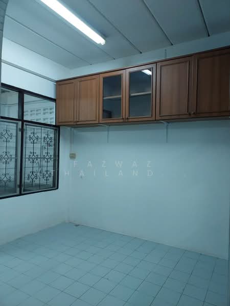 ทาวน์เฮาส์เช่า 3 ห้องนอน Yu Charoen สุทธิสาร ดินแดง 216 ตร.ม., กรุงเทพ, ดินแดง, กรุงเทพ, 216 ตร.ม., ทาวน์เฮ้าส์ ให้เช่า, โดย Fazwaz (Thailand) Co., Ltd., 500371299 - DDproperty.com