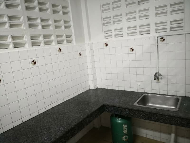 Spacious 3BR Townhouse for Rent at Yu Charoen Sutthisan Din Daeng, Bangkok, Din Daeng, Din Daeng, Bangkok, 3 Bedrooms, 216 sqm, Townhouse For Rent, by Fazwaz (Thailand) Co., Ltd., 500371299 - DDproperty.com