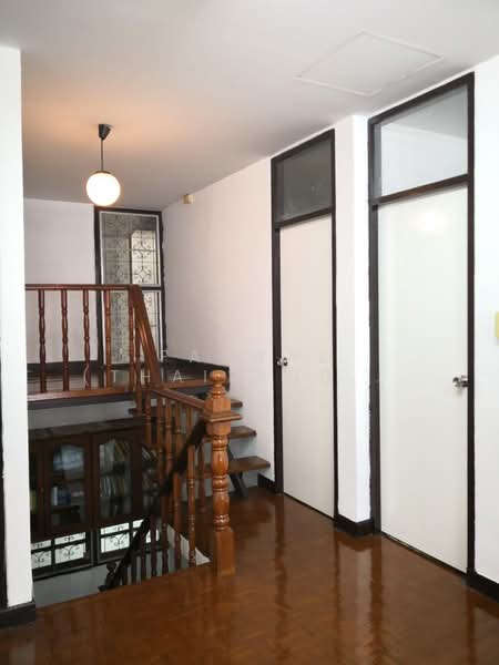 Spacious 3BR Townhouse for Rent at Yu Charoen Sutthisan Din Daeng, Bangkok, Din Daeng, Din Daeng, Bangkok, 3 Bedrooms, 216 sqm, Townhouse For Rent, by Fazwaz (Thailand) Co., Ltd., 500371299 - DDproperty.com