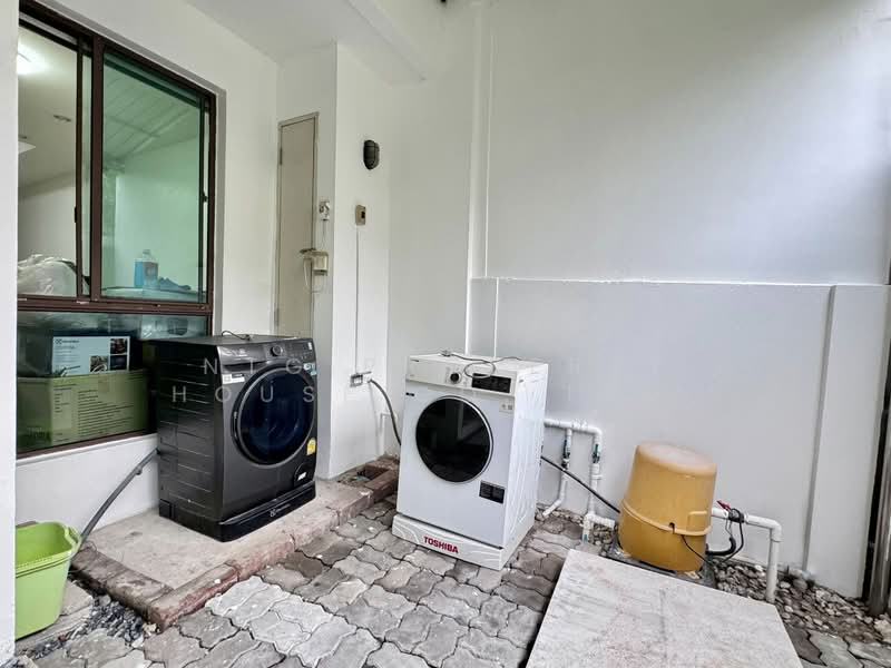 The Private Sukhumvit-Bangchak, Bangkok, 88 Sukhumvit 97/1 Alley, Bang Chak, Phra Khanong, Bangkok, 3 Bedrooms, 180 sqm, Townhouse For Rent, by NTG Property House Co.,Ltd., 500371302 - DDproperty.com