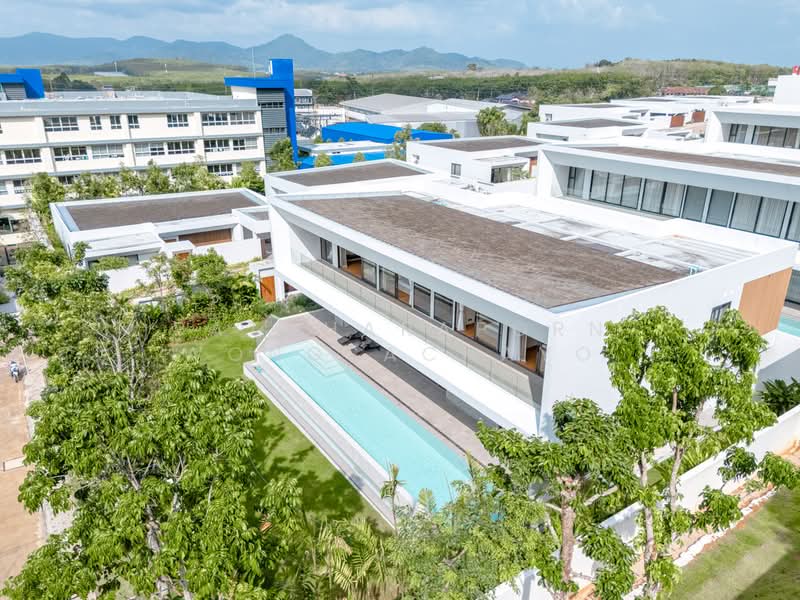 Clover Residence - Luxe Zone Phase III, Phuket, Sri Sunthon, Thalang, Phuket, 5 Bedrooms, 700 sqm, Villa For Rent, by Patcharaporn Wongsachayo, 500371304 - DDproperty.com