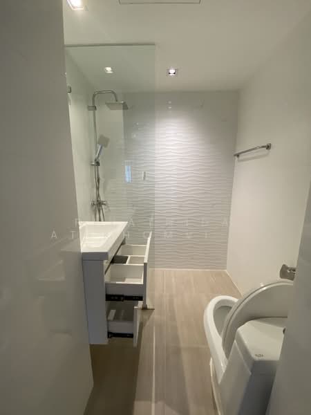 Villa Bajaj, Bangkok, Soi Sukhumvit 19, Khlongtoei Nua, Watthana, Bangkok, 3 Bedrooms, 240 sqm, Condo For Rent, by Piyathida Atikhomvitaya, 500371313 - DDproperty.com