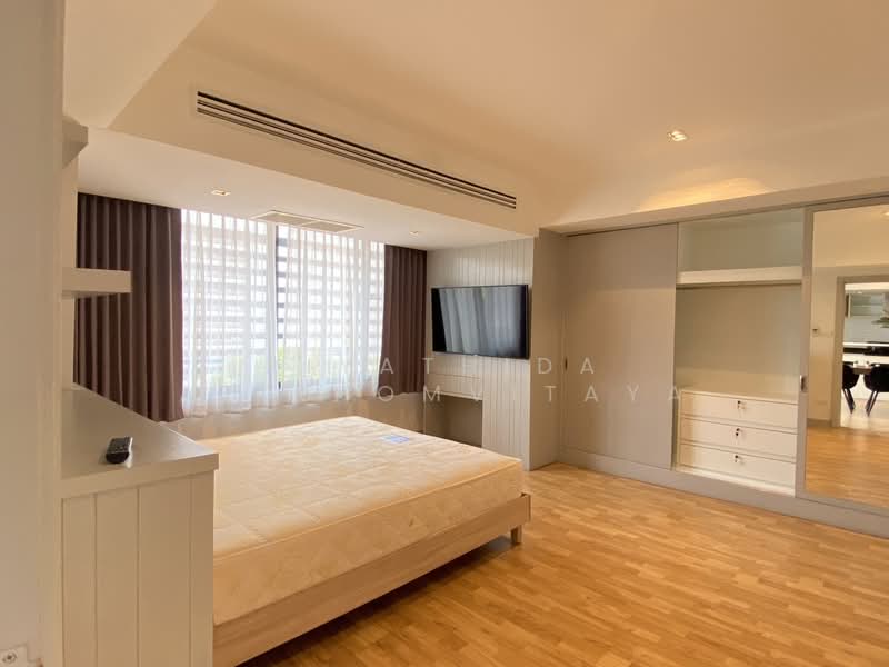 Villa Bajaj, Bangkok, Soi Sukhumvit 19, Khlongtoei Nua, Watthana, Bangkok, 3 Bedrooms, 240 sqm, Condo For Rent, by Piyathida Atikhomvitaya, 500371313 - DDproperty.com