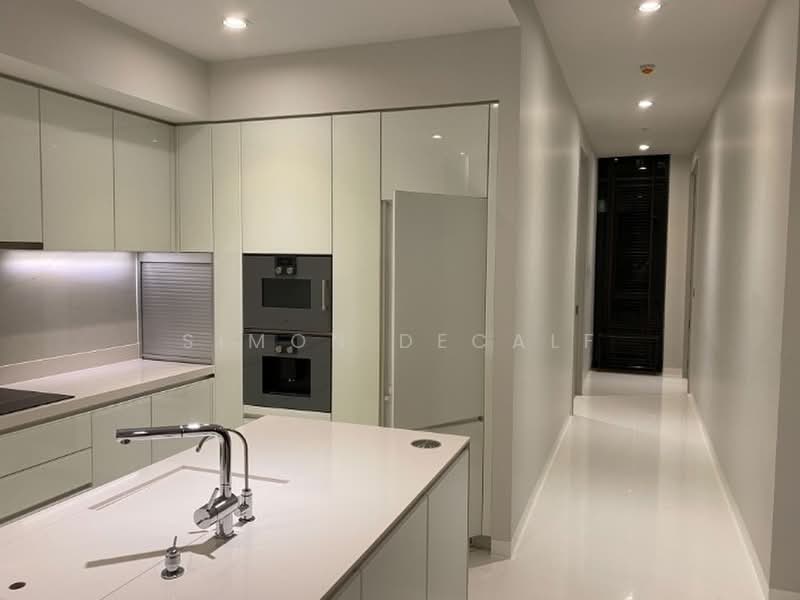 Vittorio 39, Bangkok, 8 Sukhumvit, Khlong Tan Nua, Watthana, Bangkok, 2 Bedrooms, 127 sqm, Condo For Sale, by Simon Decalf, 500371330 - DDproperty.com