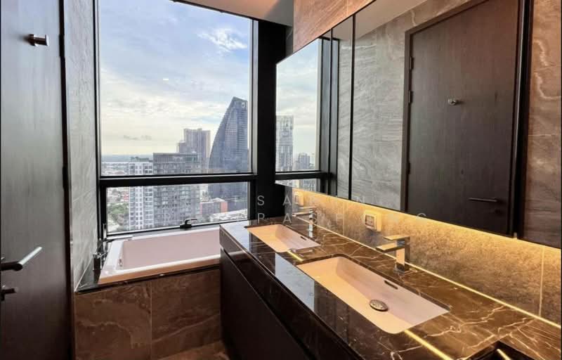 The Esse Sukhumvit 36, Bangkok, Soi Sukhumvit 36, Sukhumvit Road, Phra Kanong, Khlong Toei, Bangkok, 2 Bedrooms, 72 sqm, Condo For Rent, by Ratsarin Sirinipaspong, 500371336 - DDproperty.com