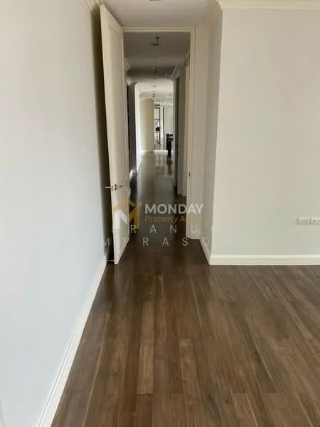 The Lakes, Bangkok, 123 Ratchadaphisek Road, Khlong Toei, Bangkok, 2 Bedrooms, 149 sqm, Condo For Sale, by Neeranuch Somprasong, 500371338 - DDproperty.com