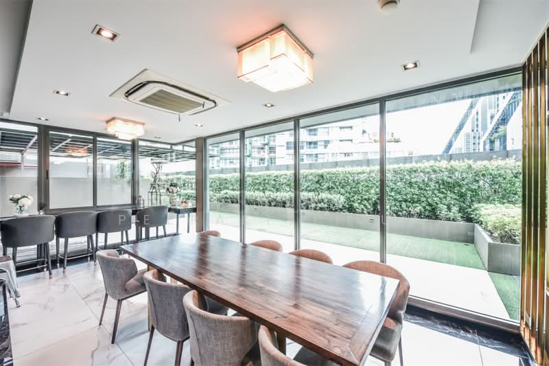 Altitude Samyan-Silom, Bangkok, 195 Si Phraya Road, Maha Phrutharam, Bang Rak, Bangkok, 2 Bedrooms, 44 sqm, Condo For Rent, by Nicha Peerakittikul, 500371345 - DDproperty.com